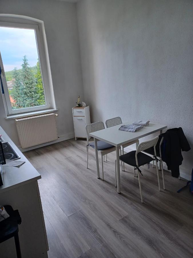 Monteurwohnung Bei Nina Zeitz Exterior foto